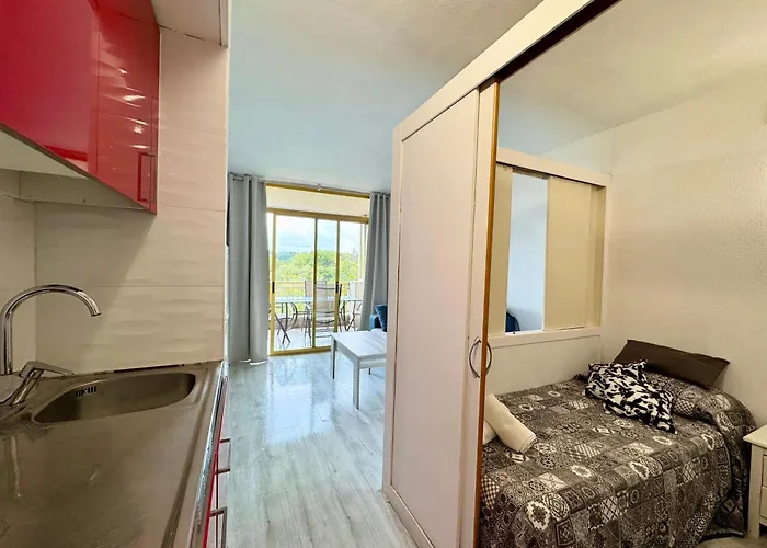 Apartsalou Masia *