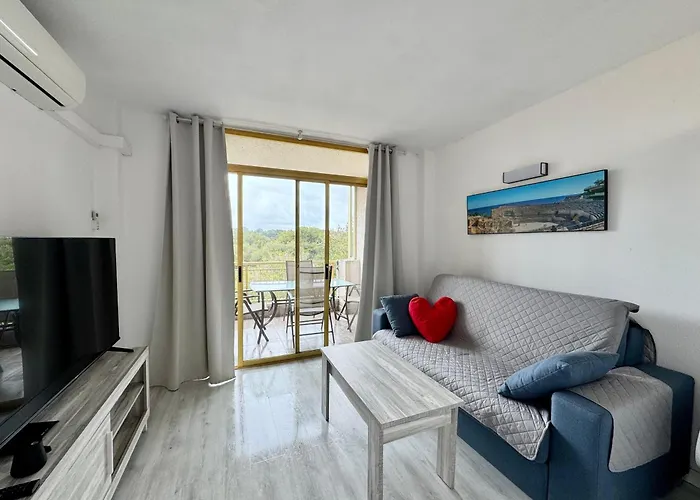 아파트 Apartsalou Masia 살루